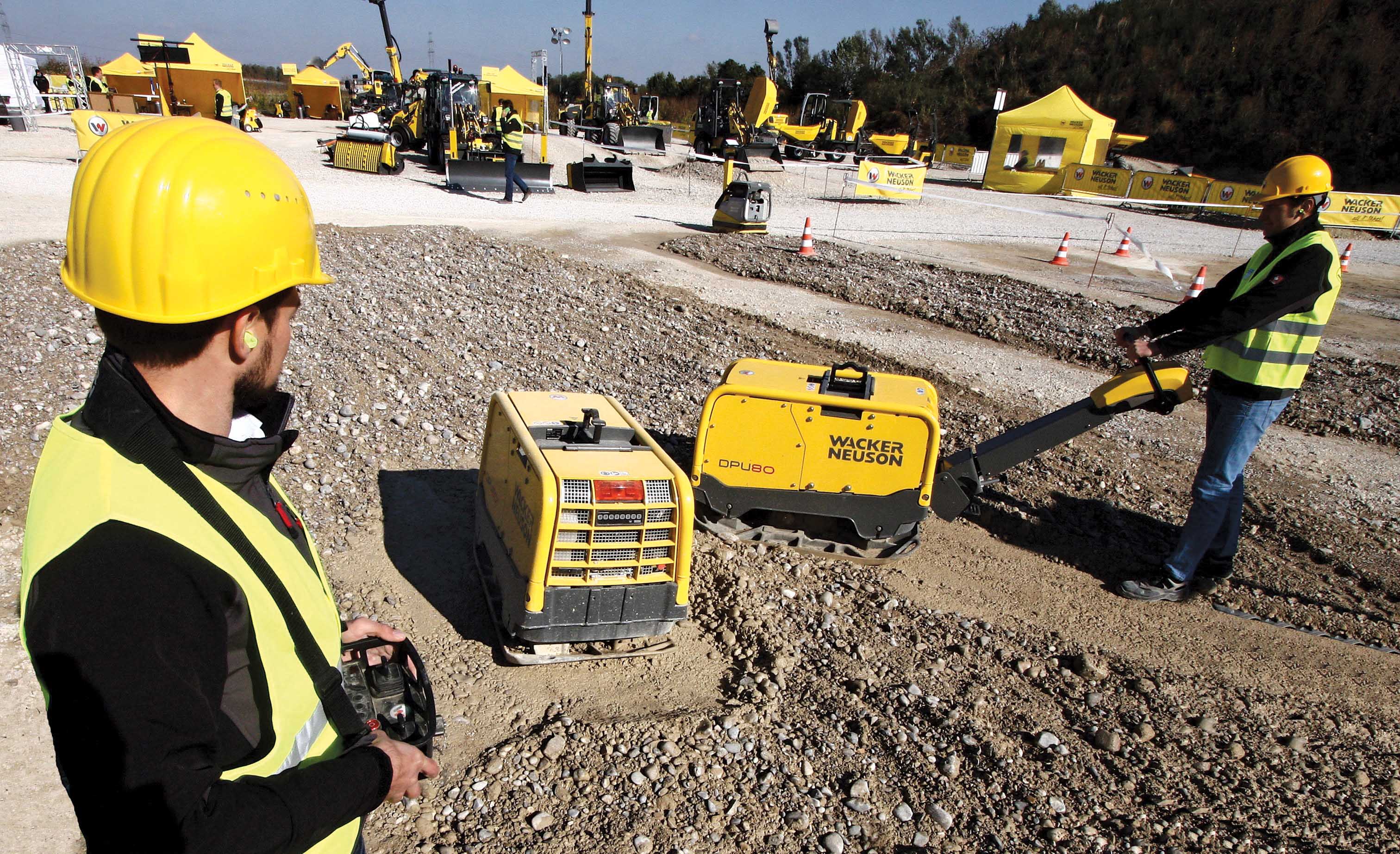 Remote control shop plate compactor