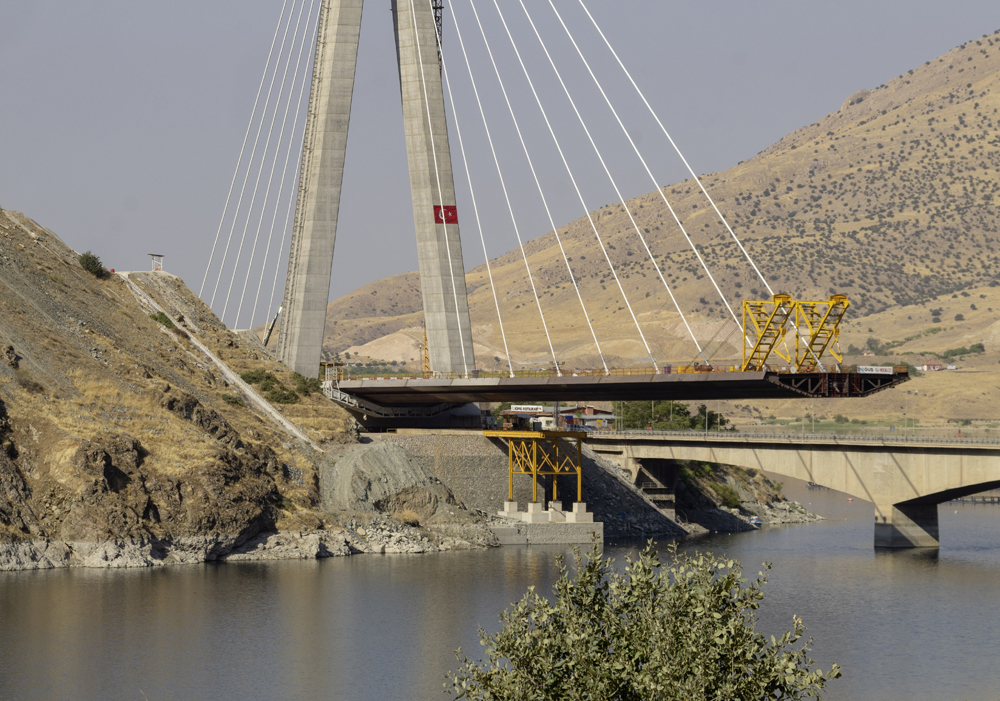 Doka Turkey saw its main challenge as being the Kömürhan Bridge’s pylon