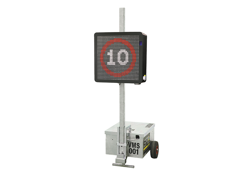 The signs have an active display width and height of 32 x 32 pixels (640mm x 640mm).