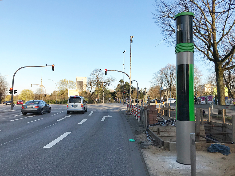 Vitronic sensors are installed inside a roadside pillar at Hamburg’s K94 junction