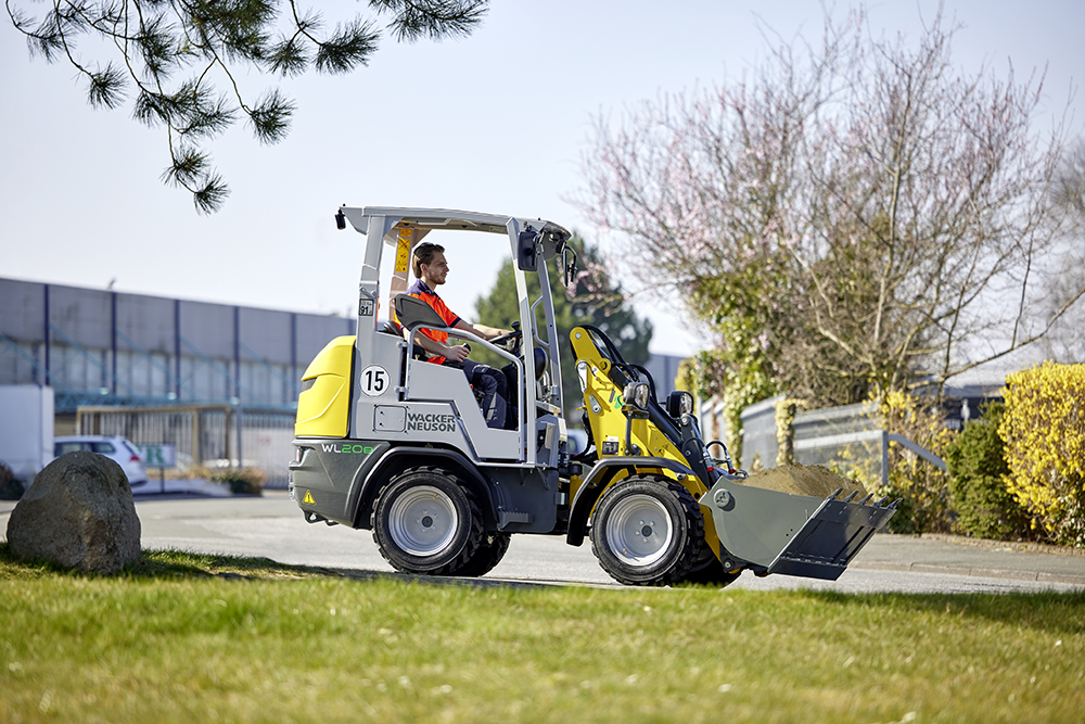 Wacker Neuson’s ever-popular the WL20e wheel loader now has a powerful lithium-ion rechargeable battery