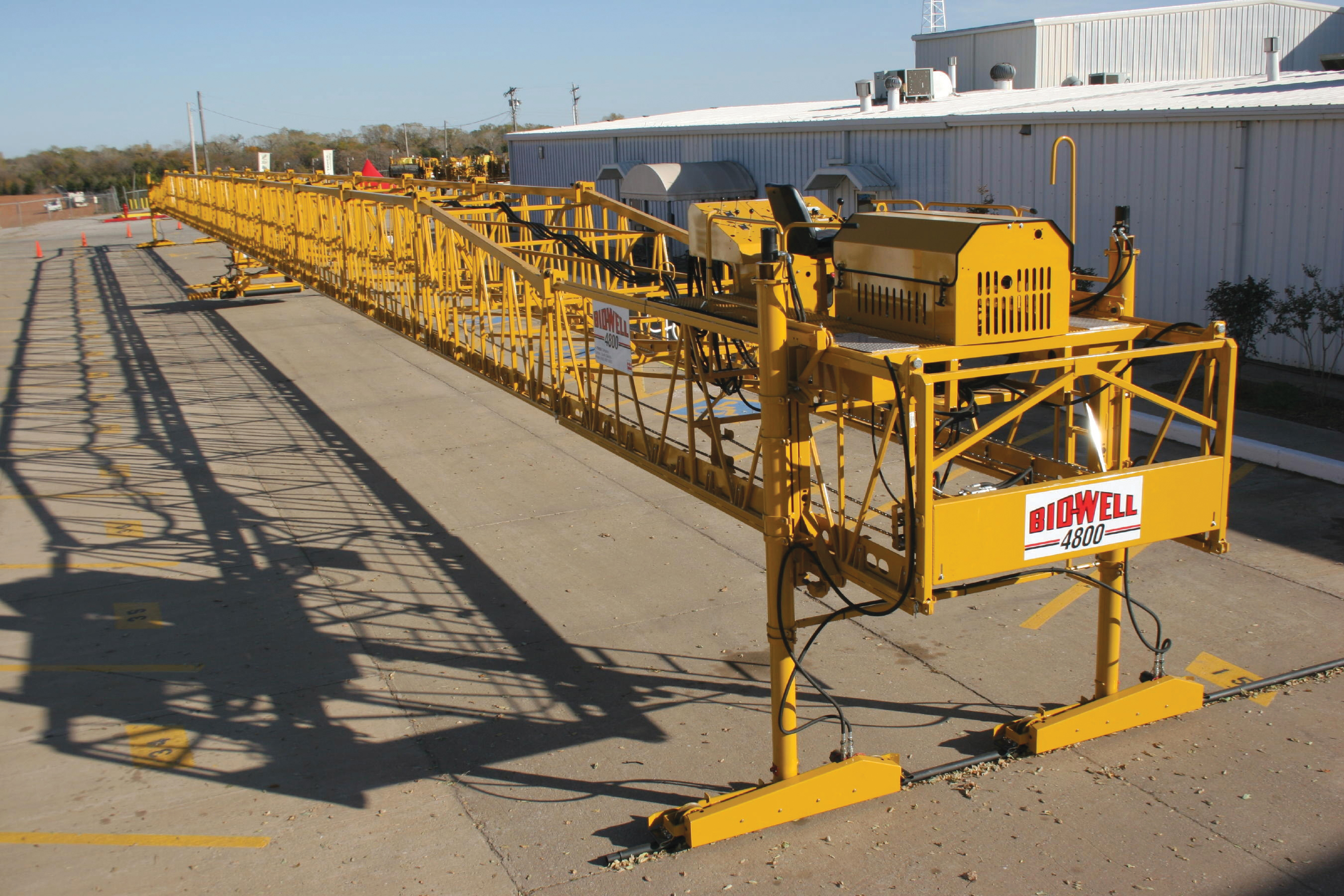 Bridge slipformer standing at site