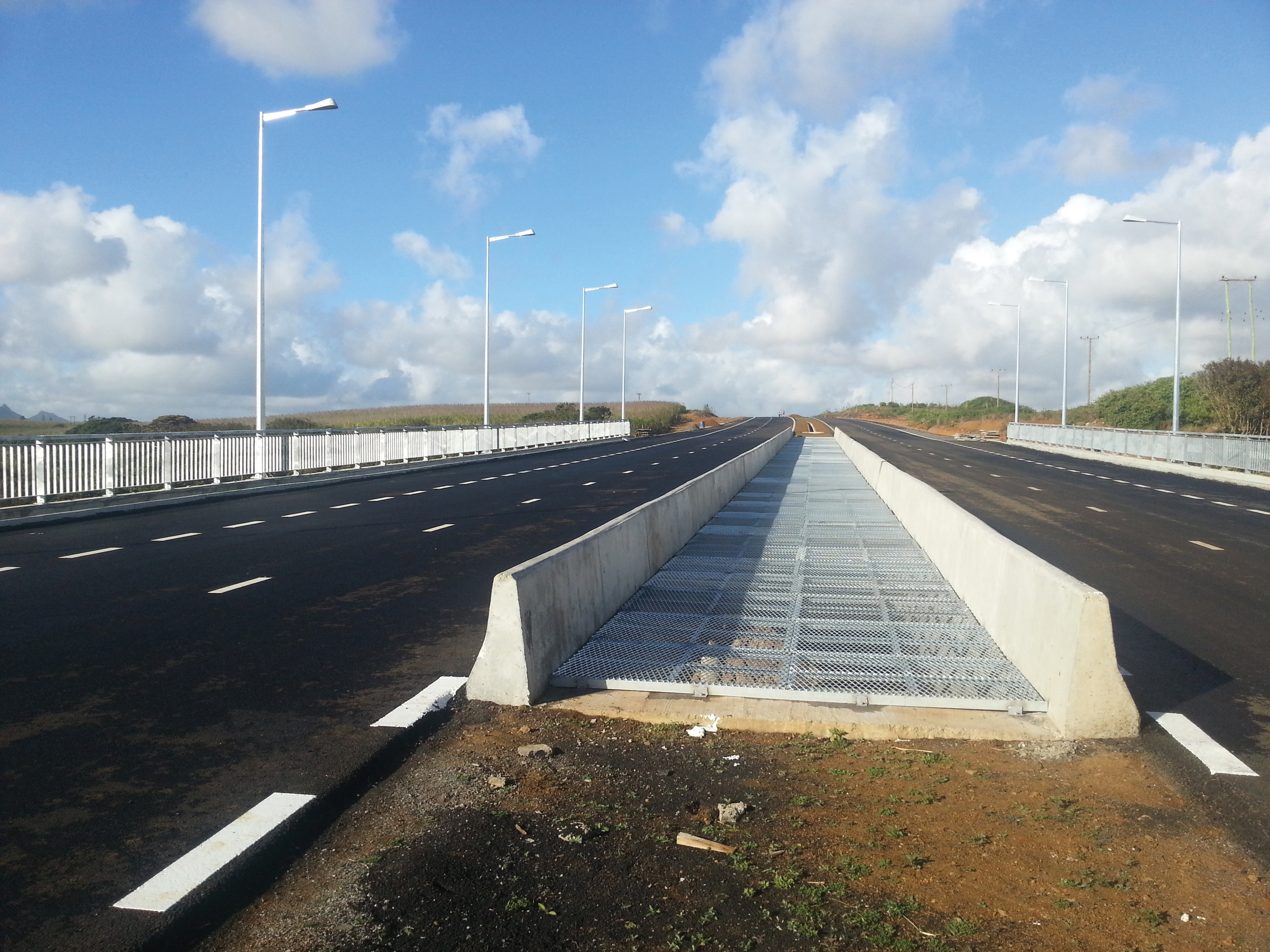 Mauritius motorway bridge 