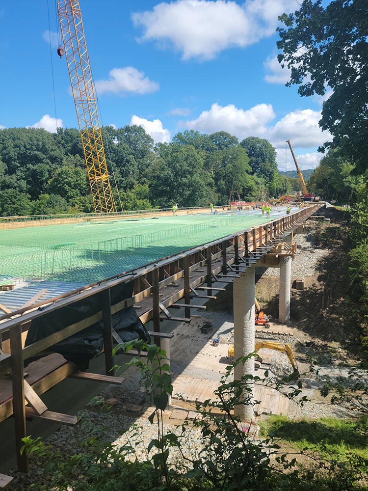 Workers prepared the bridge deck in September 2022 ahead of the concrete pour 