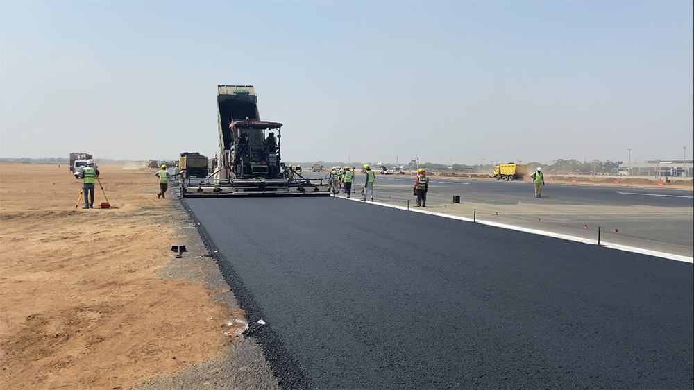 A milestone was reached, the laying of 4,178tonnes of asphalt using Dynapac paving equipment in only nine hours