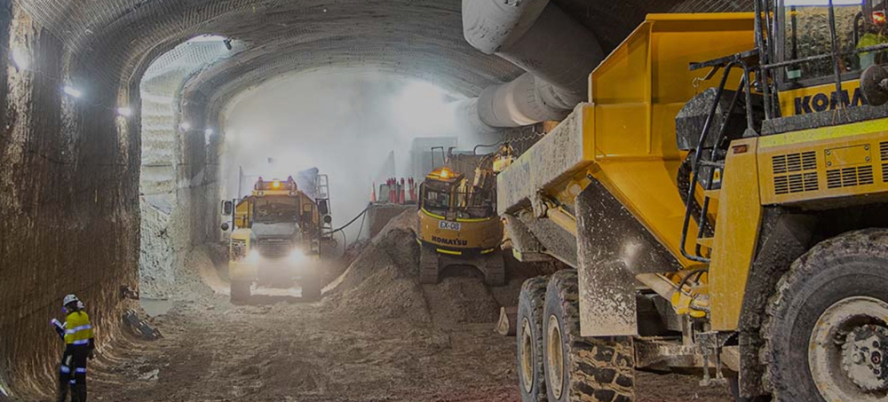 By September 2019, around 650 workers had pushed the M4-M5 Link Tunnels ahead more than 1km 