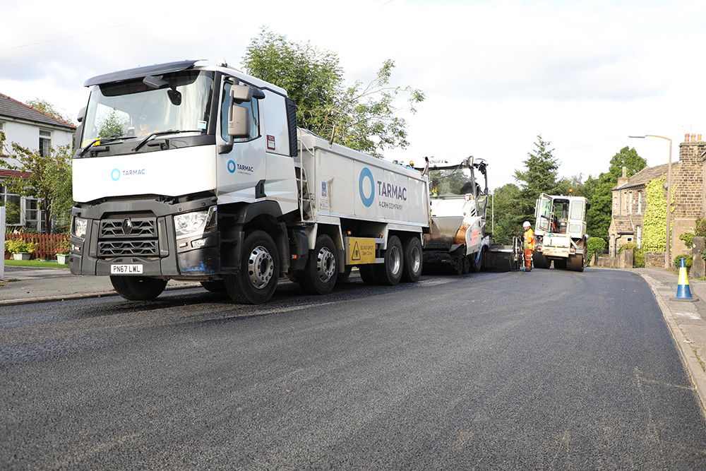 Tarmac’s ULTIPAVE R, which uses crumb rubber to modify the bitumen binder, was used to pave Otley Road in Bradford, West Yorkshire, UK