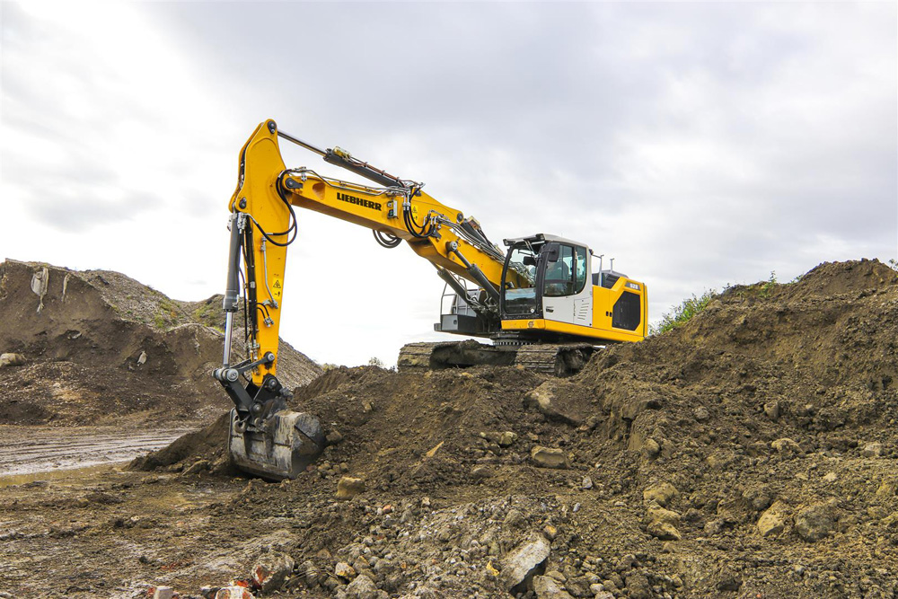 Sophistication is an important feature of Liebherr’s R 928 excavator