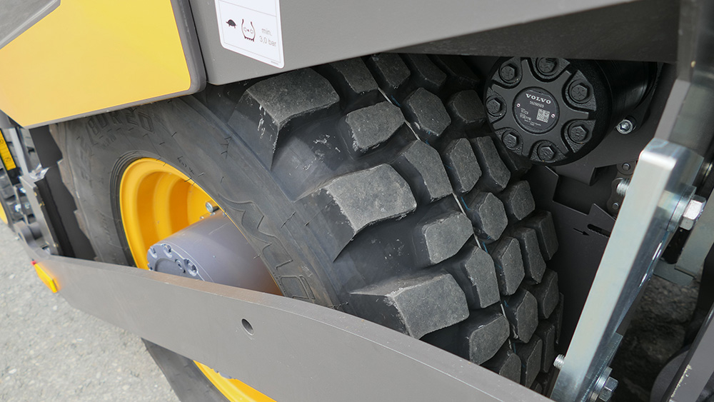 The new rear tire enables increased traction on soft ground conditions