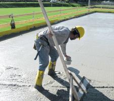 concrete os being screeded