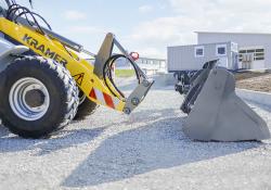 The dimensions of both quick-hitch systems are identical, so that existing attachments can continue to be used