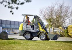 Wacker Neuson’s ever-popular the WL20e wheel loader now has a powerful lithium-ion rechargeable battery