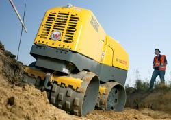 remote-controlled compactor