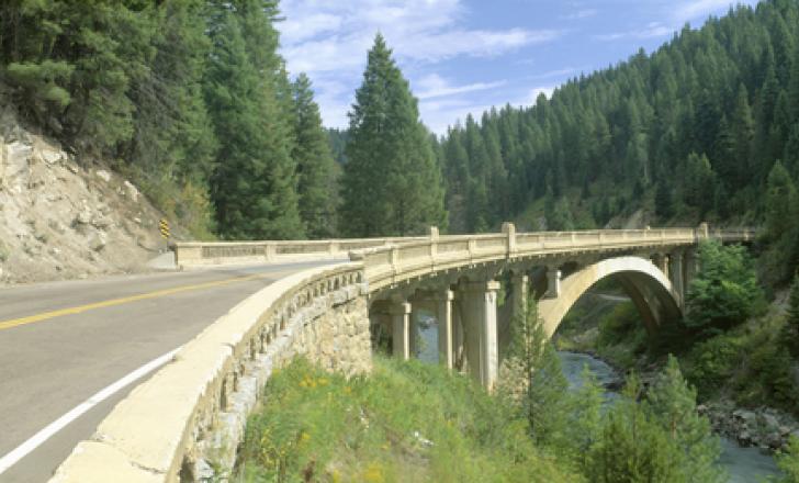 There are questions as to how many bridges in the US can cope with the weight of heavy trucks – image courtesy of © Joe Sohm | Dreamstime.com