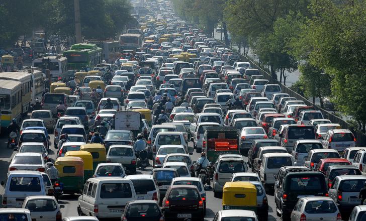 Delhi has need of some form of traffic control as its vehicle population has doubled to 6.8 million in just five years. PICTURE: Neeraj Singh.