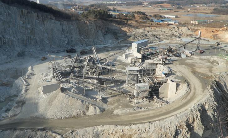 aggregate plant at Jungeub quarry, South Korea